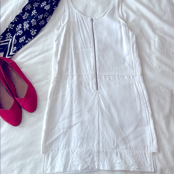 Banana republic white lined shift mini dress size 4. - Picture 2 of 2